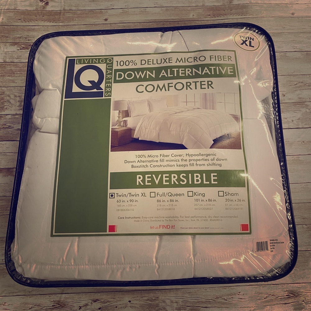 NEW Twin XL comforter
